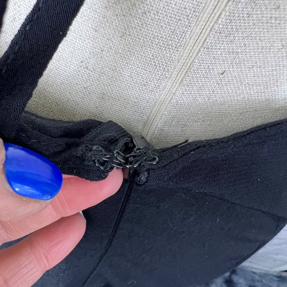 👗NWT🤩 |•URBAN OUTFITTERS•| Black Tie Back Dress Size Medium - Picture 6 of 13